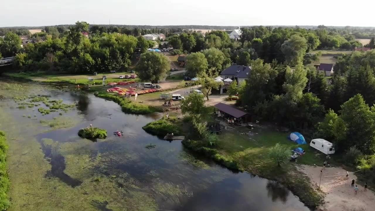 Przystań i bar nad rzeką w Jońcu - EL-DAW